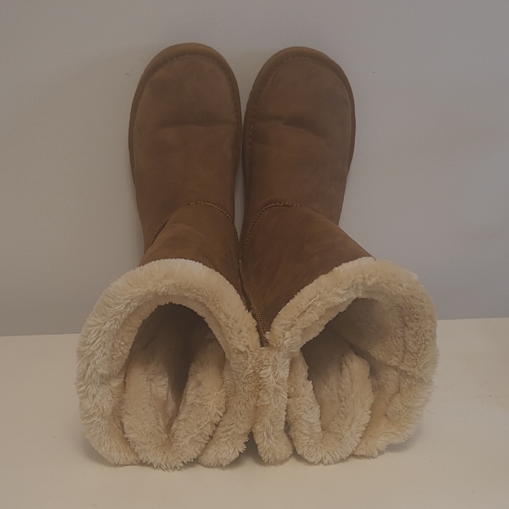 UGG Women's Tan Shearling Boots with Bows - Picture 7 of 16
